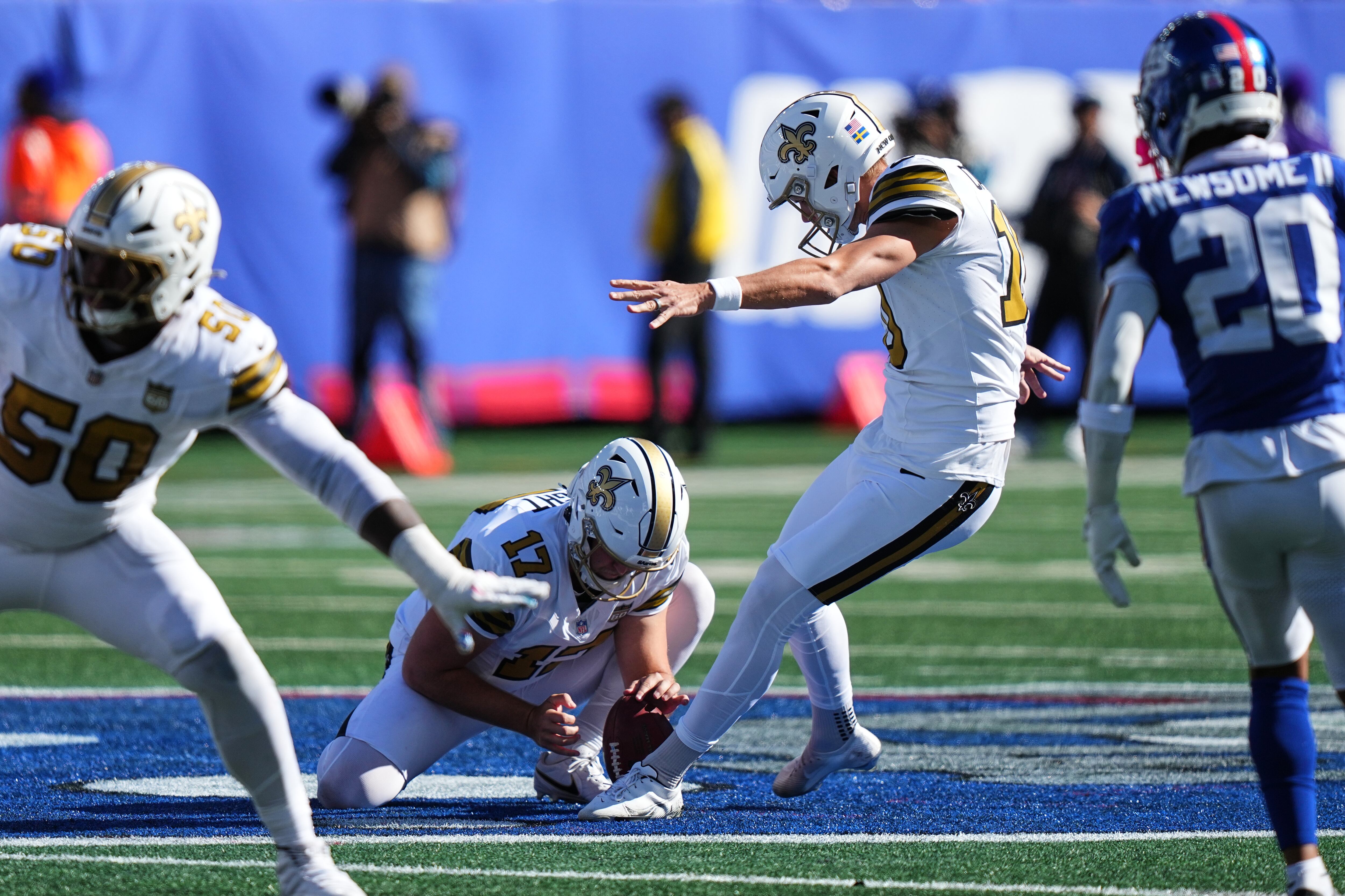 Daniel Carlson Prepares for NFL’s First Game in Paris