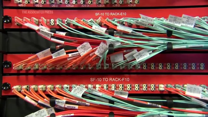 This outage impacted major services like Snapchat, Roblox, and Fortnite.