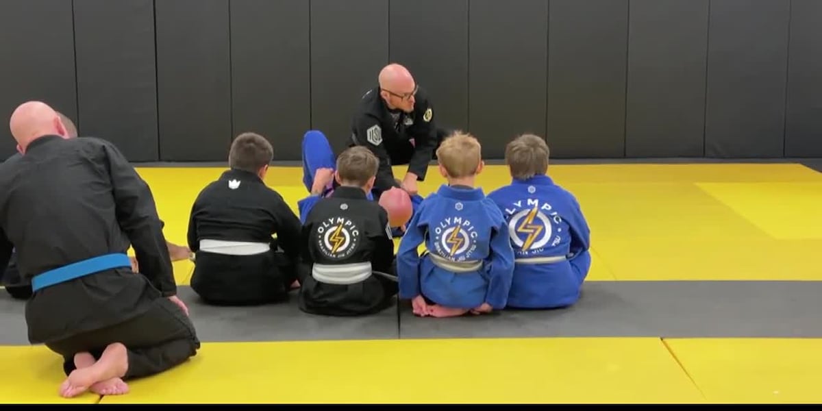 Women Learn Self defense At Free Jiu jitsu Course In Sulphur Women learn self defense at free jiu jitsu course in sulphur