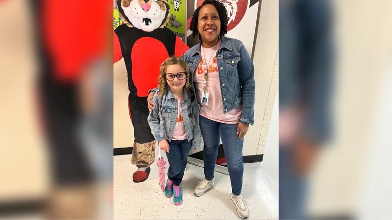 2nd grader dresses up as her teacher for Superhero Day 2nd grader dresses up as her teacher for Superhero Day