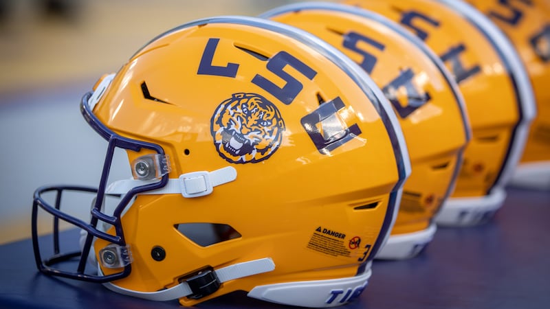 air conditioner for football helmet Sweat Liners NoSweat inch needle length designed specifically for football helmet inflatable liners Rubber bulb is easy to grip LSU football reveals new air-conditioned