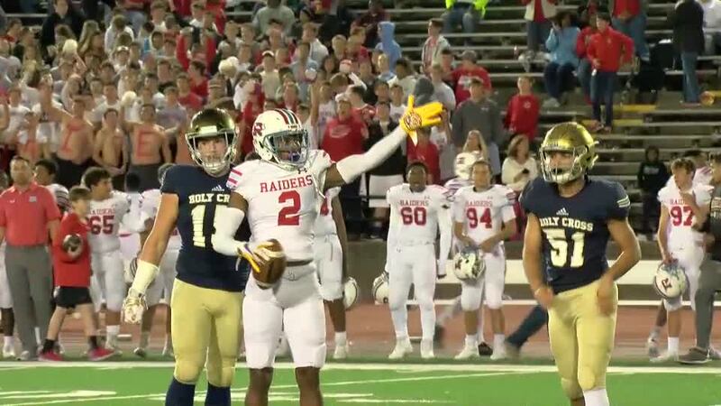 Koy Moore and the Raiders move to 7-0.